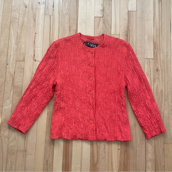 Vtg Escada Coral Red Crinkled Buttoned Jacket - Sz 38 - Picture 2 of 16